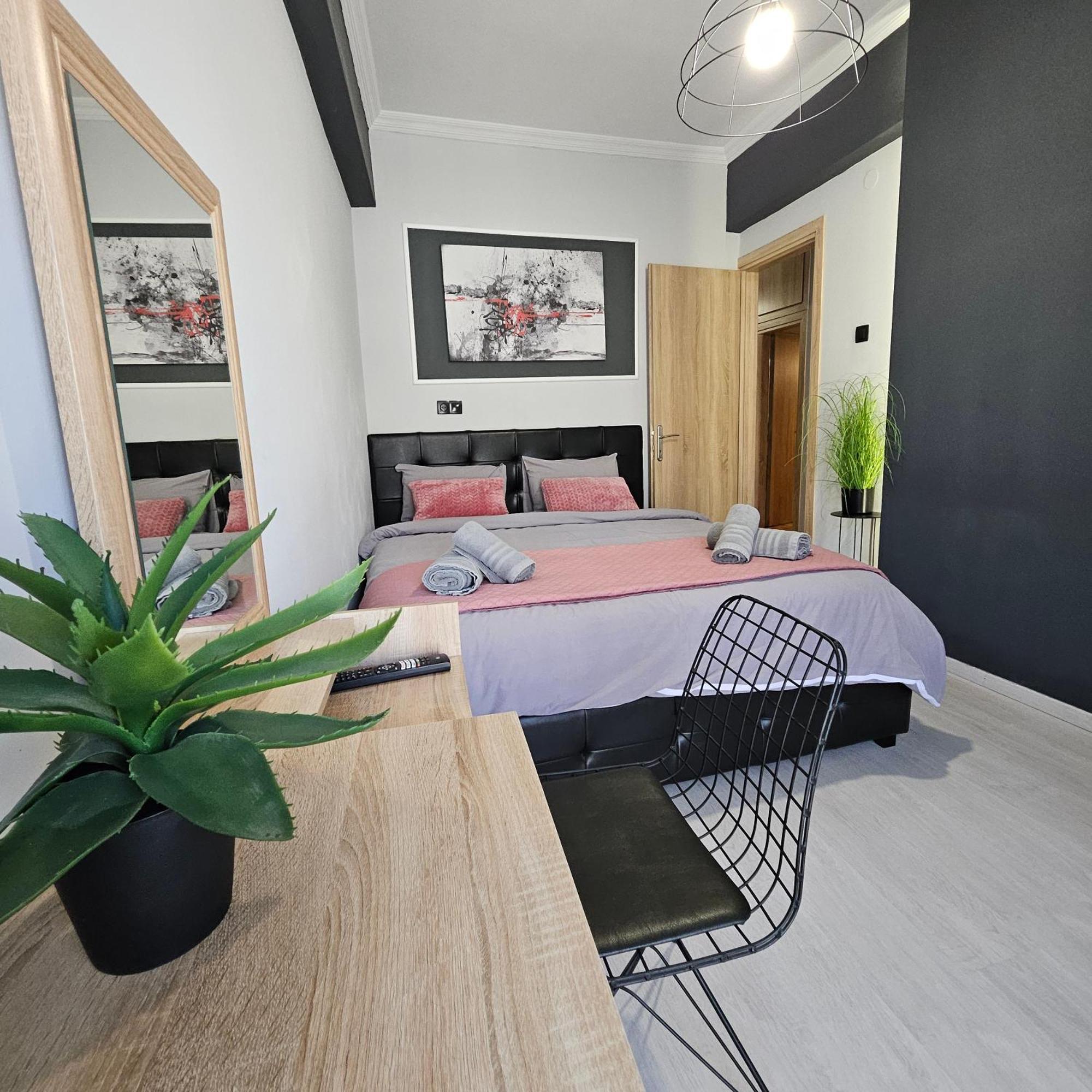 Central 3 Modern Apartment With Free Parking Seres Zewnętrze zdjęcie